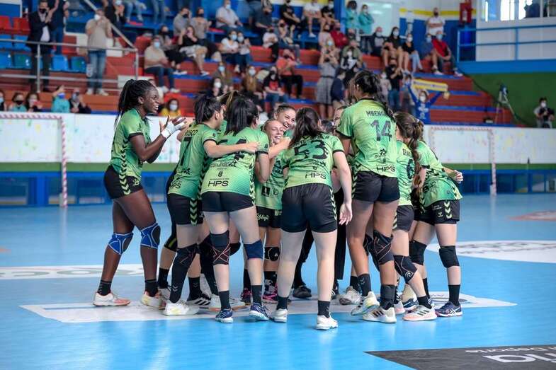 El equipo teldense celebra el triunfo/TA.